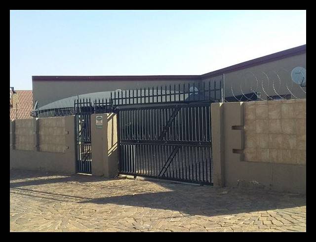 2 BEDROOM PROPERTY TO RENT IN ZAKARIYYA PARK